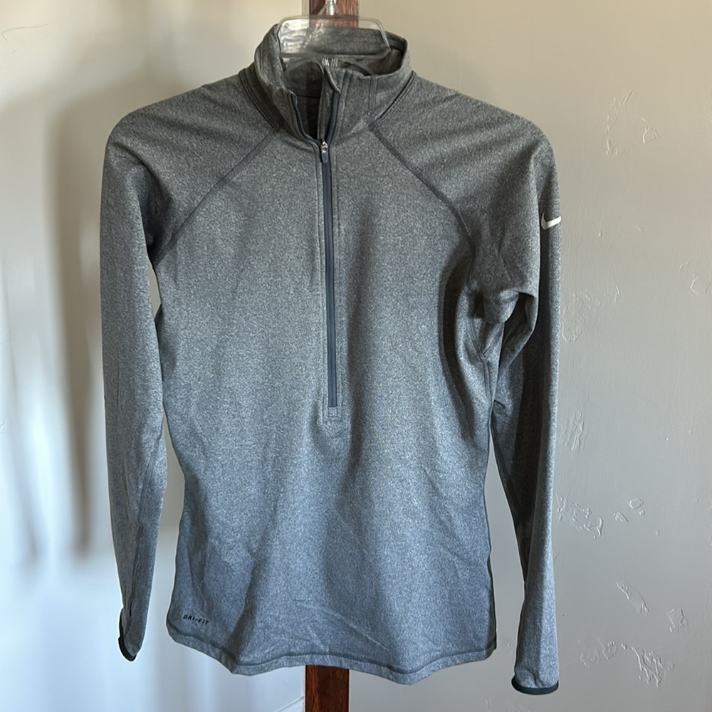 Nike Pro Dri Fit Activewear 1/2 Zip Pullover Jacket Women’s‎ Size M
